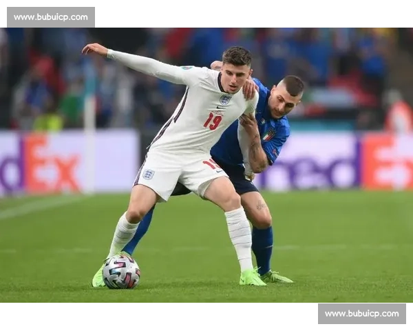 利雅得新月与皇马高层会晤，签名球衣见证跨洲际足球友谊